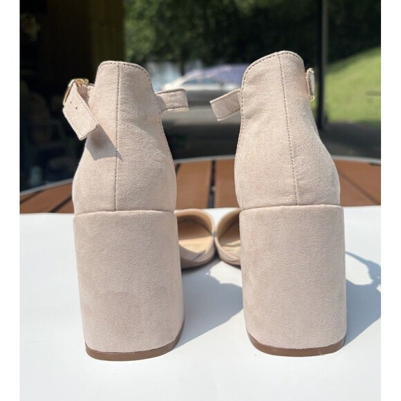 Lulu’s Ankle Strap Block Heels Women’s Size 8 Nude Faux Suede Sandals Dressy - Picture 2 of 8